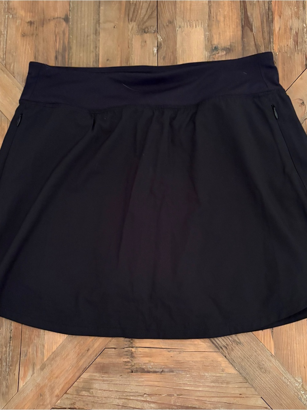 Old Navy Black Women's Active Skort with Zippered Pockets